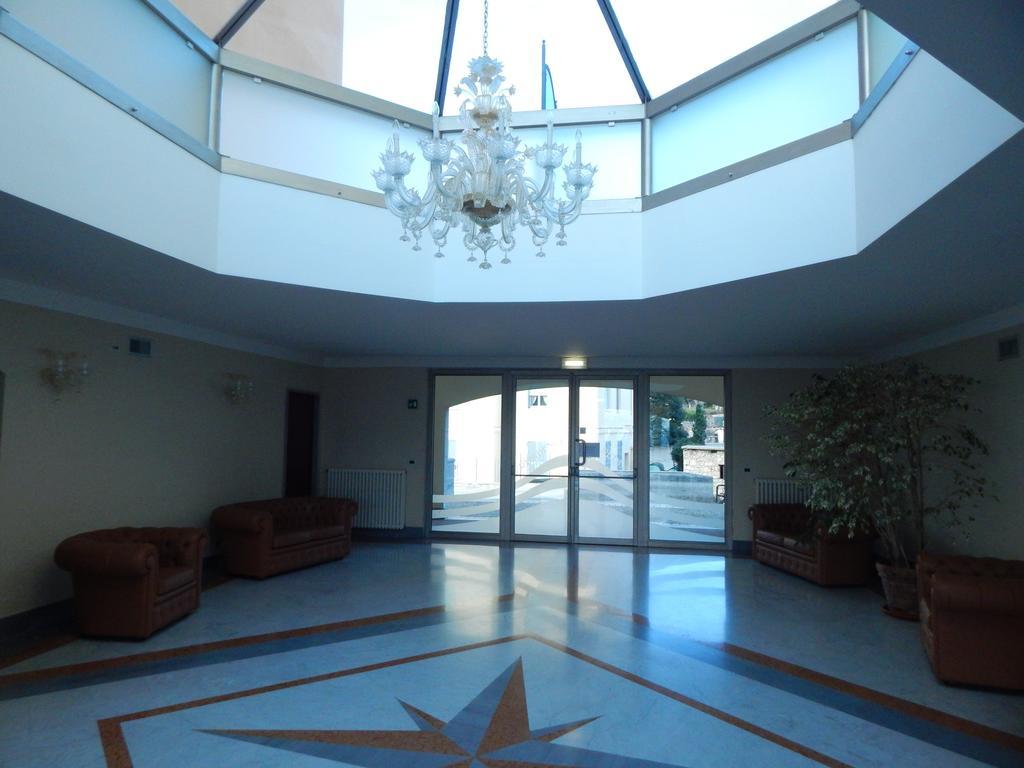 Residence La Perla Finale Ligure Bagian luar foto