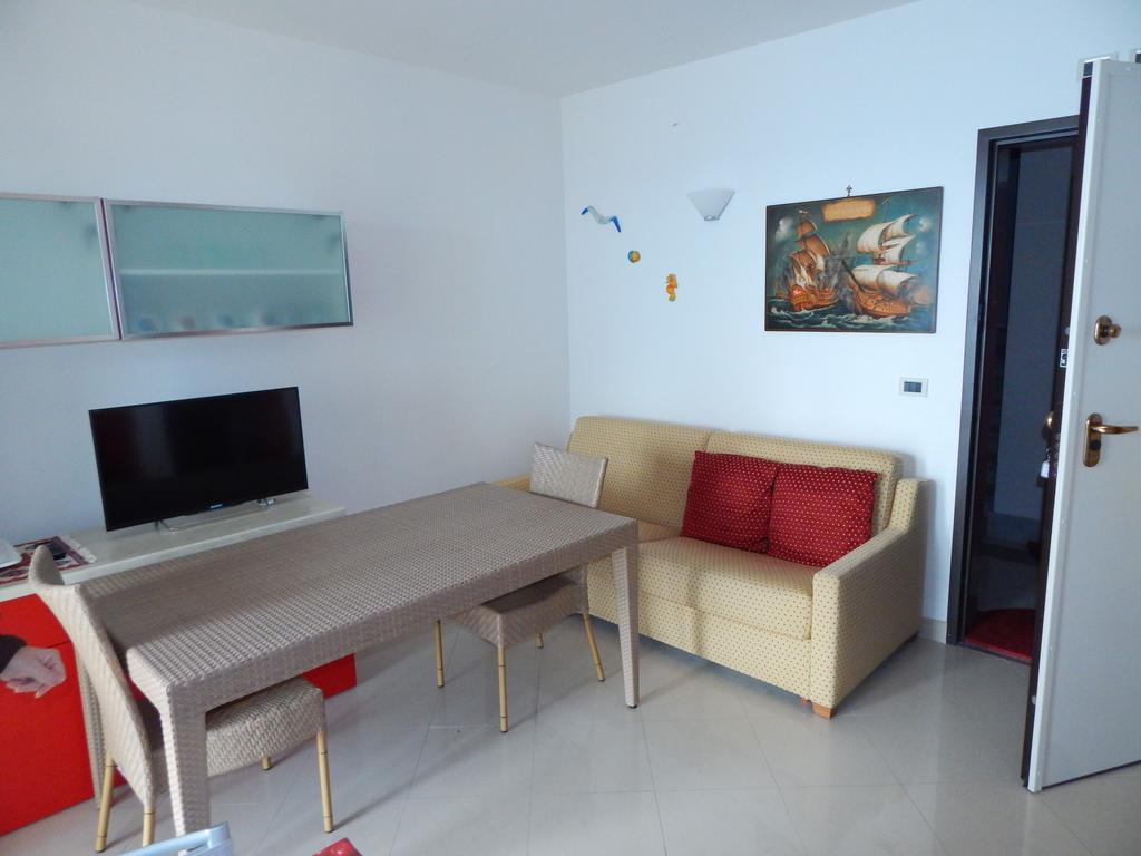Residence La Perla Finale Ligure Ruang foto