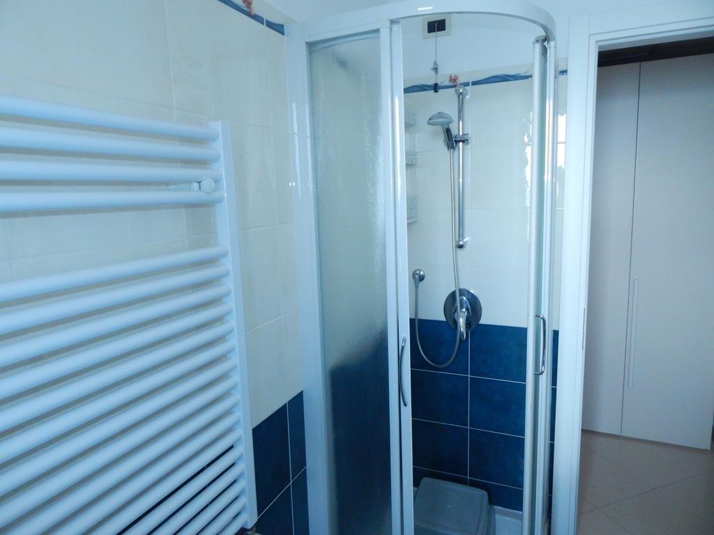 Residence La Perla Finale Ligure Ruang foto