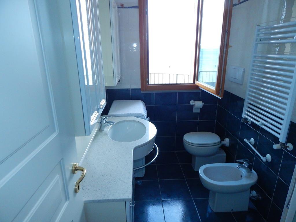 Residence La Perla Finale Ligure Ruang foto